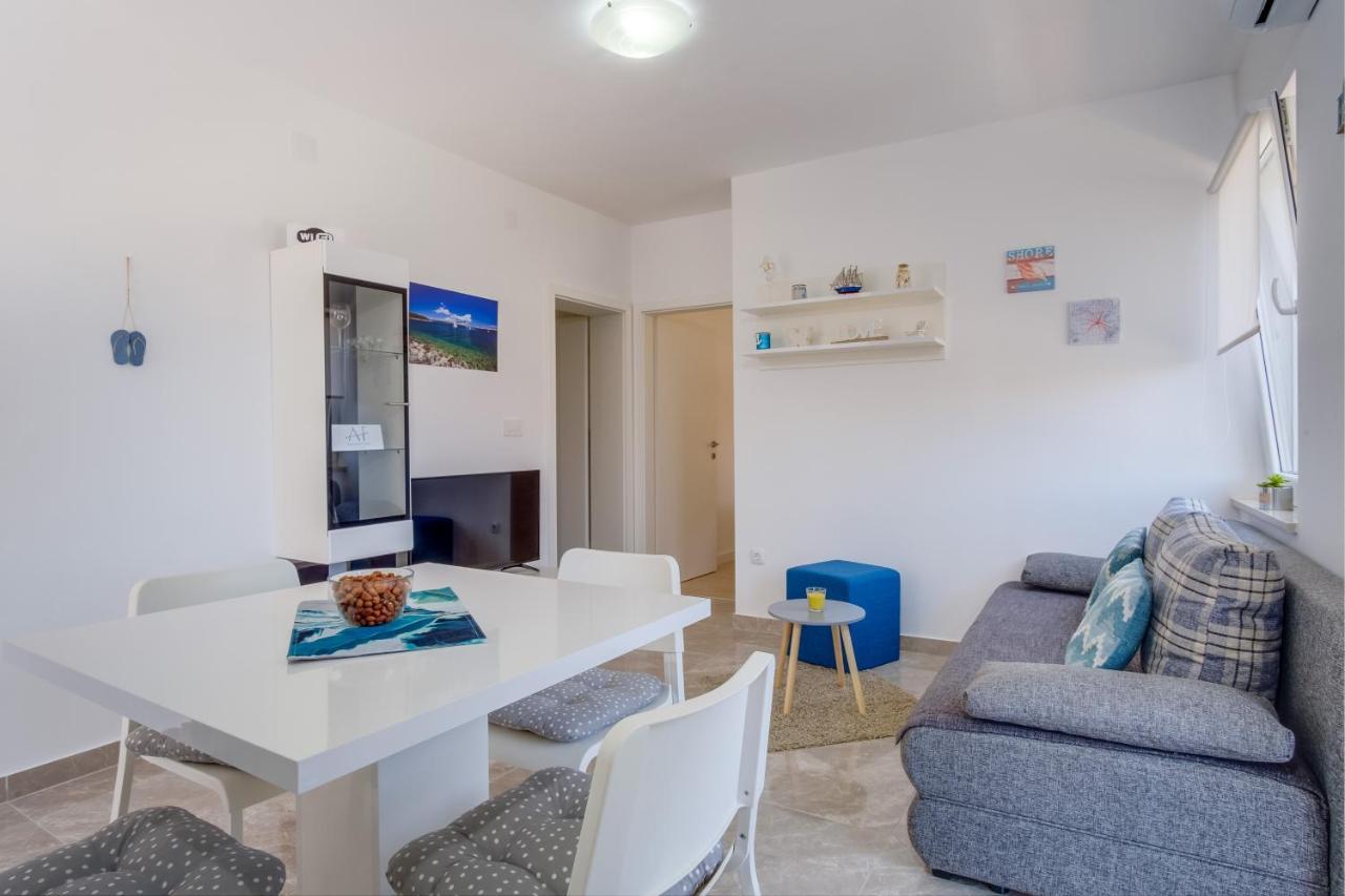 Apartman Filip Mali Losinj Bagian luar foto