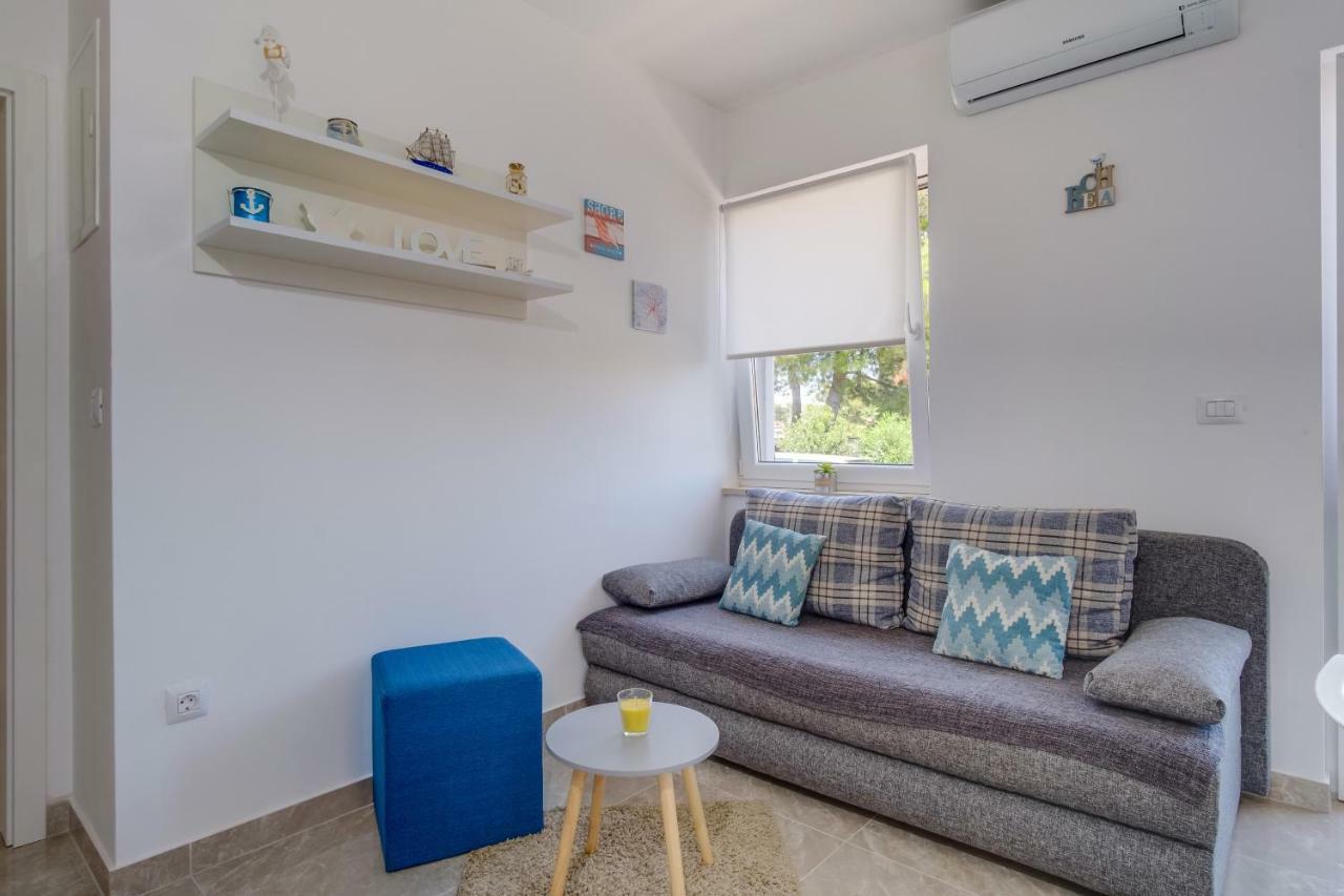 Apartman Filip Mali Losinj Bagian luar foto