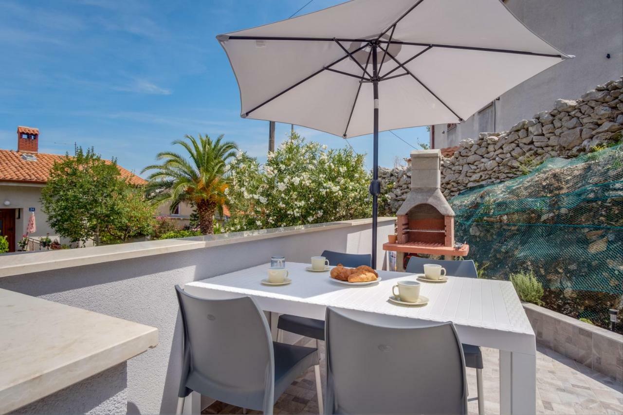 Apartman Filip Mali Losinj Bagian luar foto